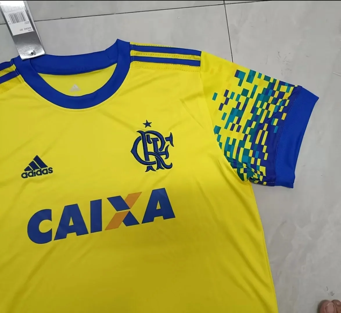 Camisa terceira - Flamengo - 17 a 18