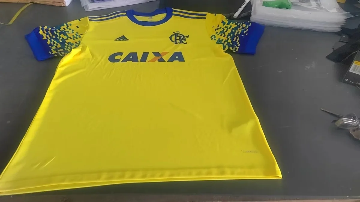 Camisa terceira - Flamengo - 17 a 18