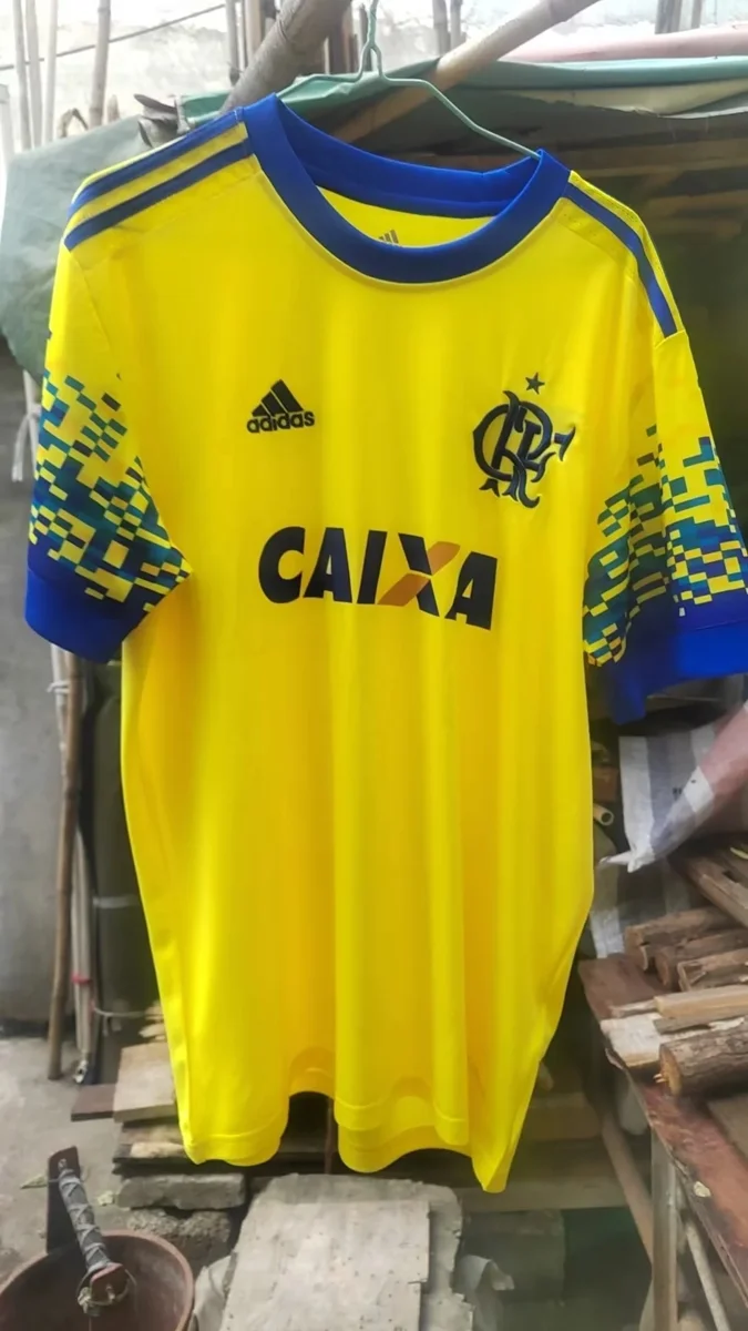 Camisa terceira - Flamengo - 17 a 18