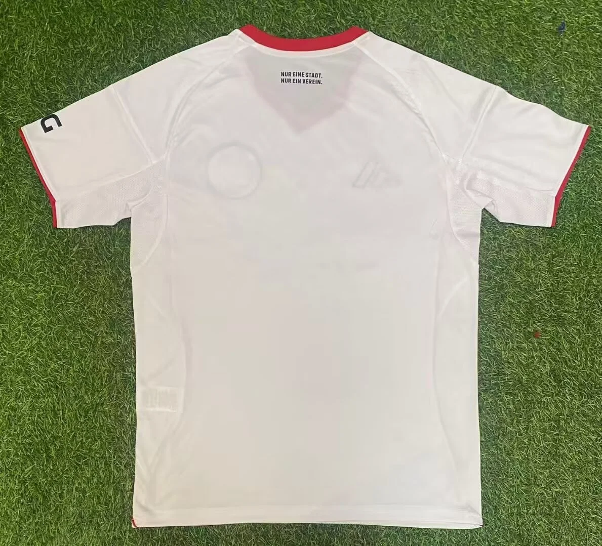 Camisa reserva - Eintracht Frankfurt - S a XXL - foto 2