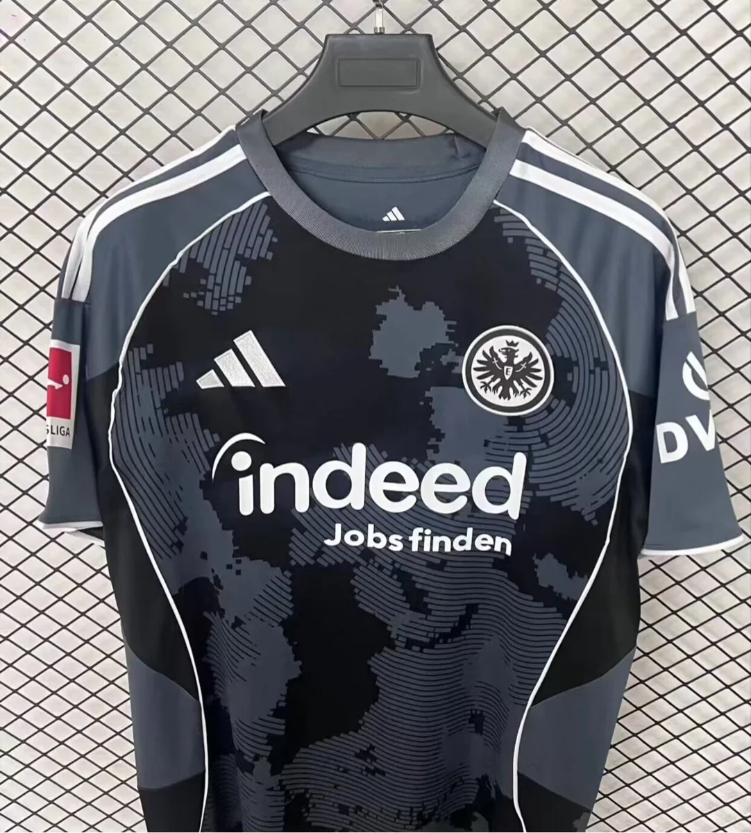 Camisa terceira - Eintracht Frankfurt - S a 4XL