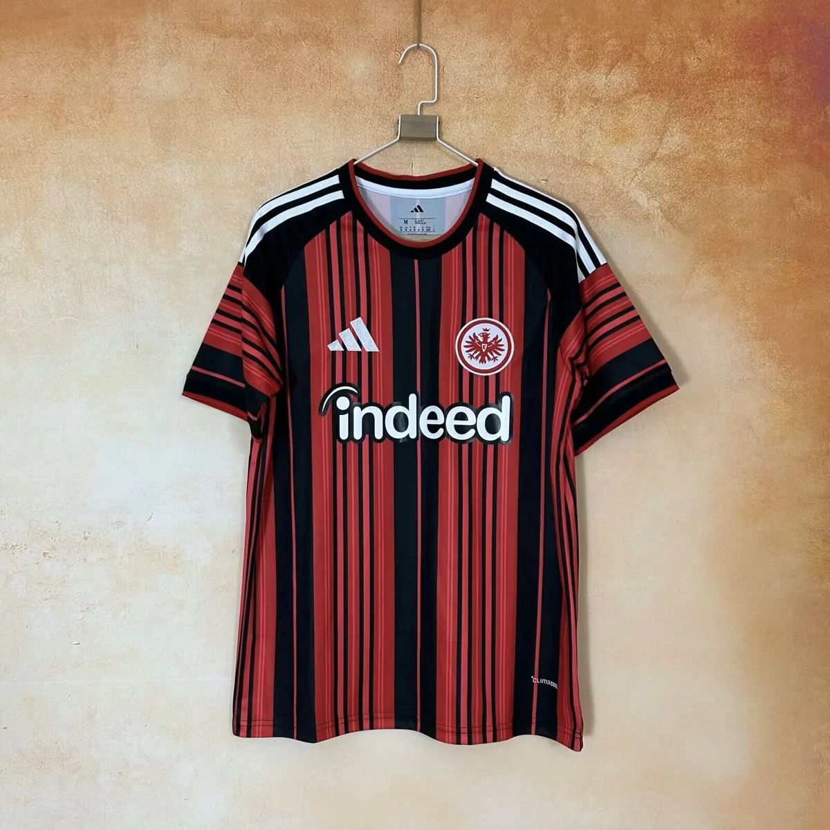 Camisa titular - Eintracht Frankfurt 2026/27 - S a 2XL - foto 2
