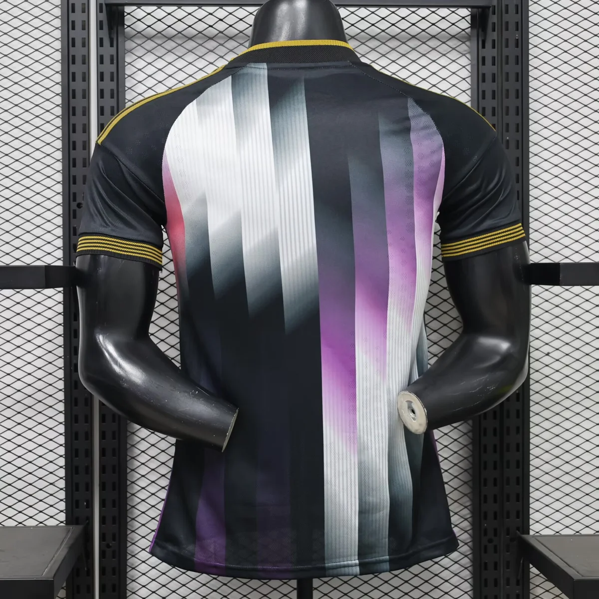 Camisa - Real Madrid 2026/27 (edição especial) - versão jogador - S a 2XL