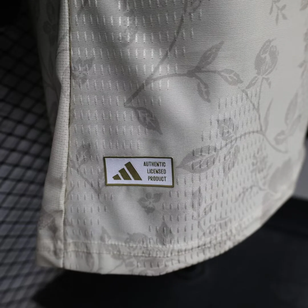 Camisa - Real Madrid (edição especial) - versão jogador - S a 2XL