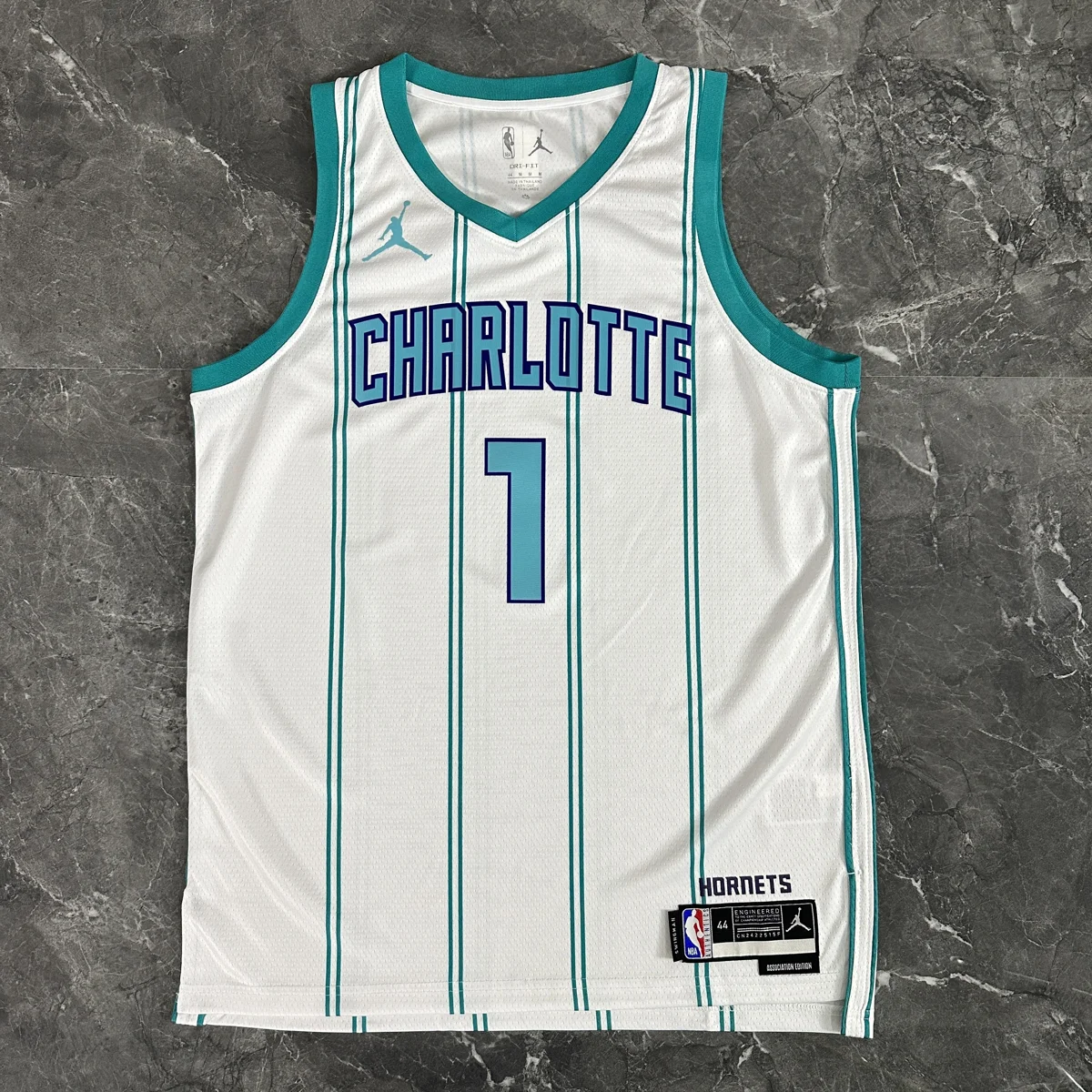 Camisa titular - Charlotte Hornets
