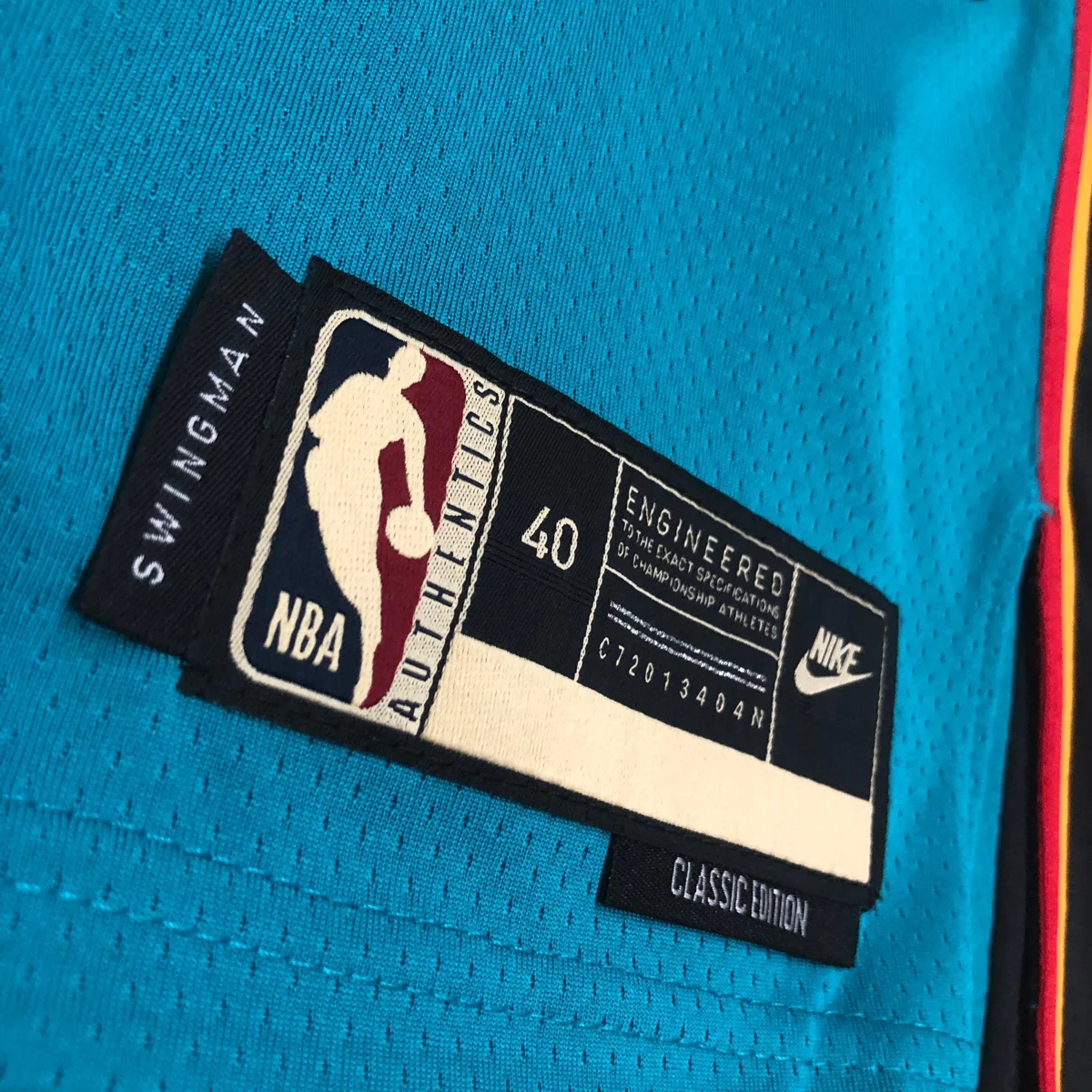 Camisa - Detroit Pistons (retrô)