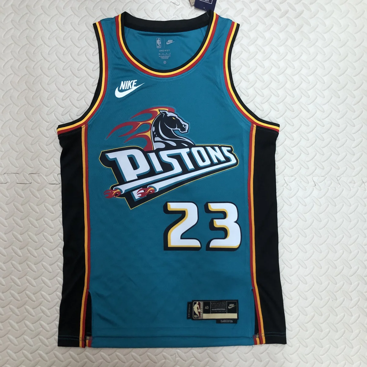 Camisa - Detroit Pistons (retrô)