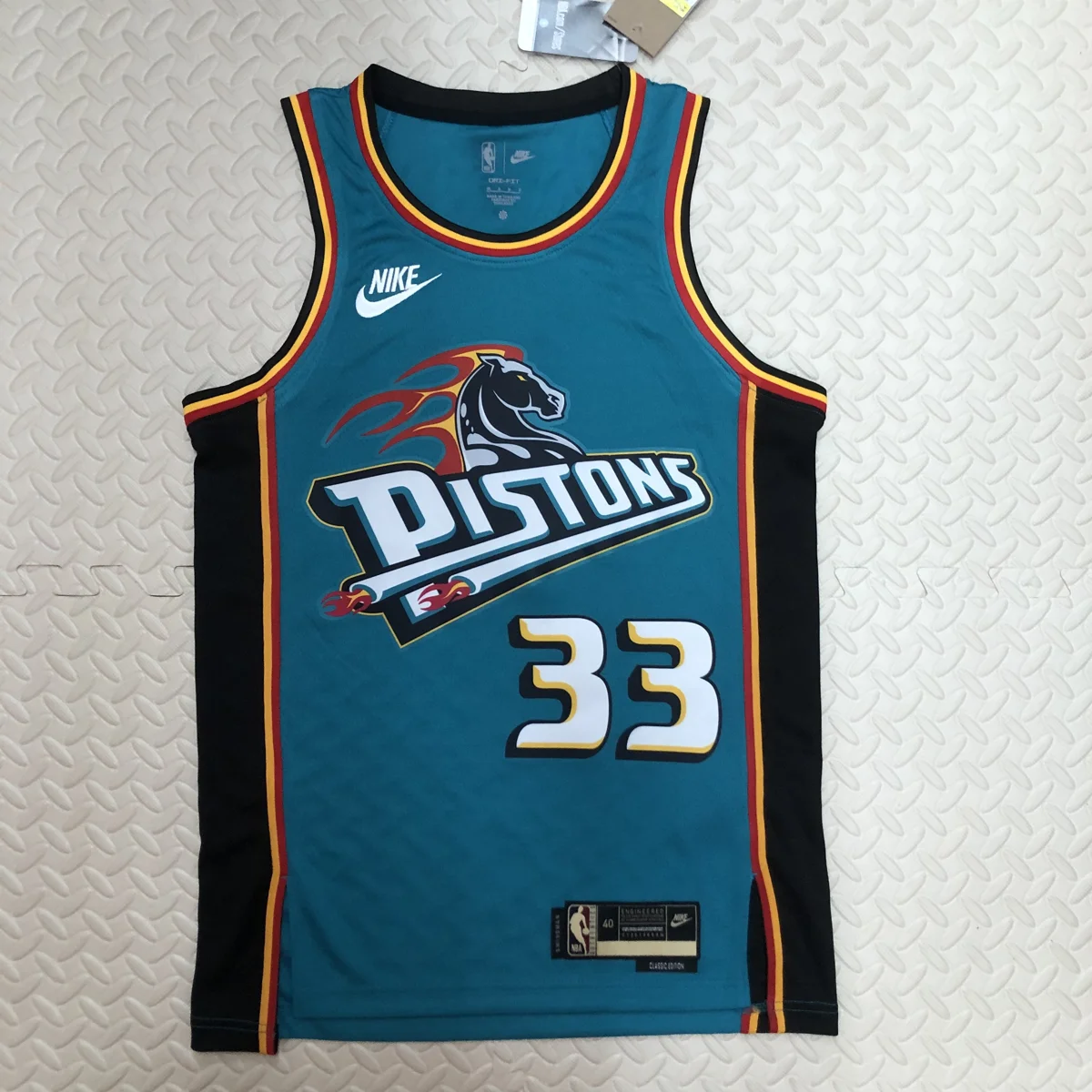 Camisa - Detroit Pistons (retrô)