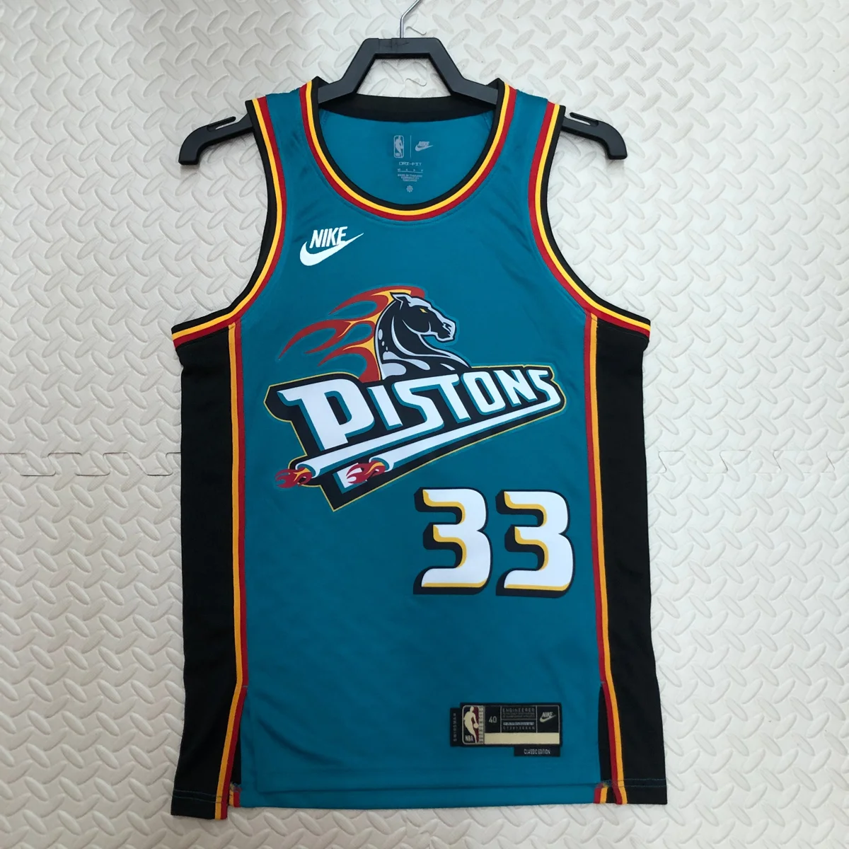Camisa - Detroit Pistons (retrô)