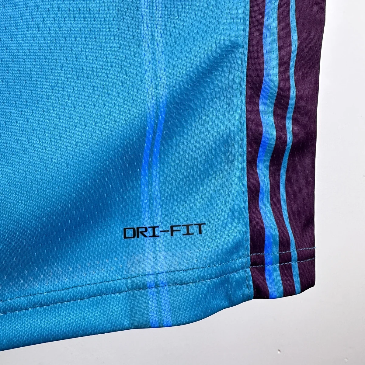 Camisa - Charlotte Hornets (retrô)