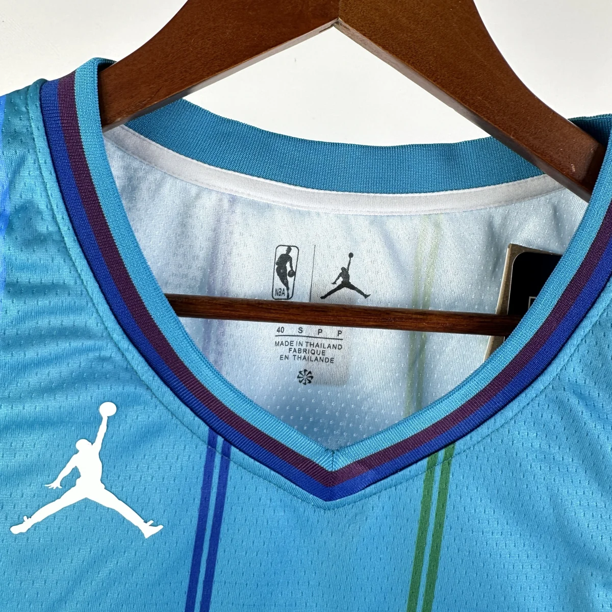 Camisa - Charlotte Hornets (retrô)