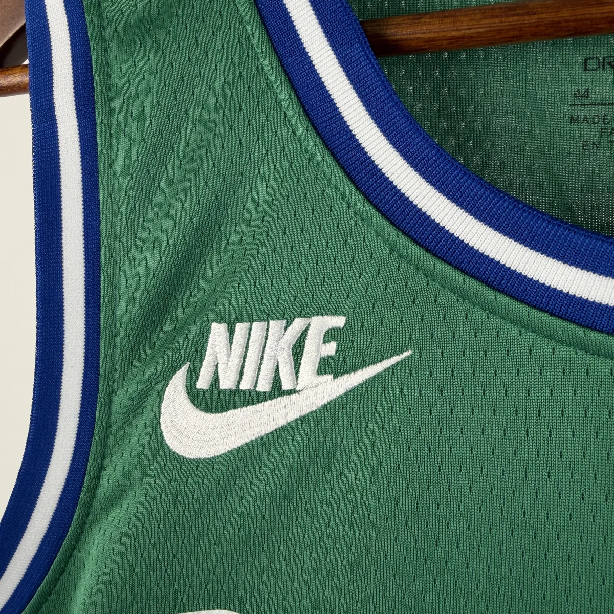 Camisa - Dallas Mavericks (retrô)