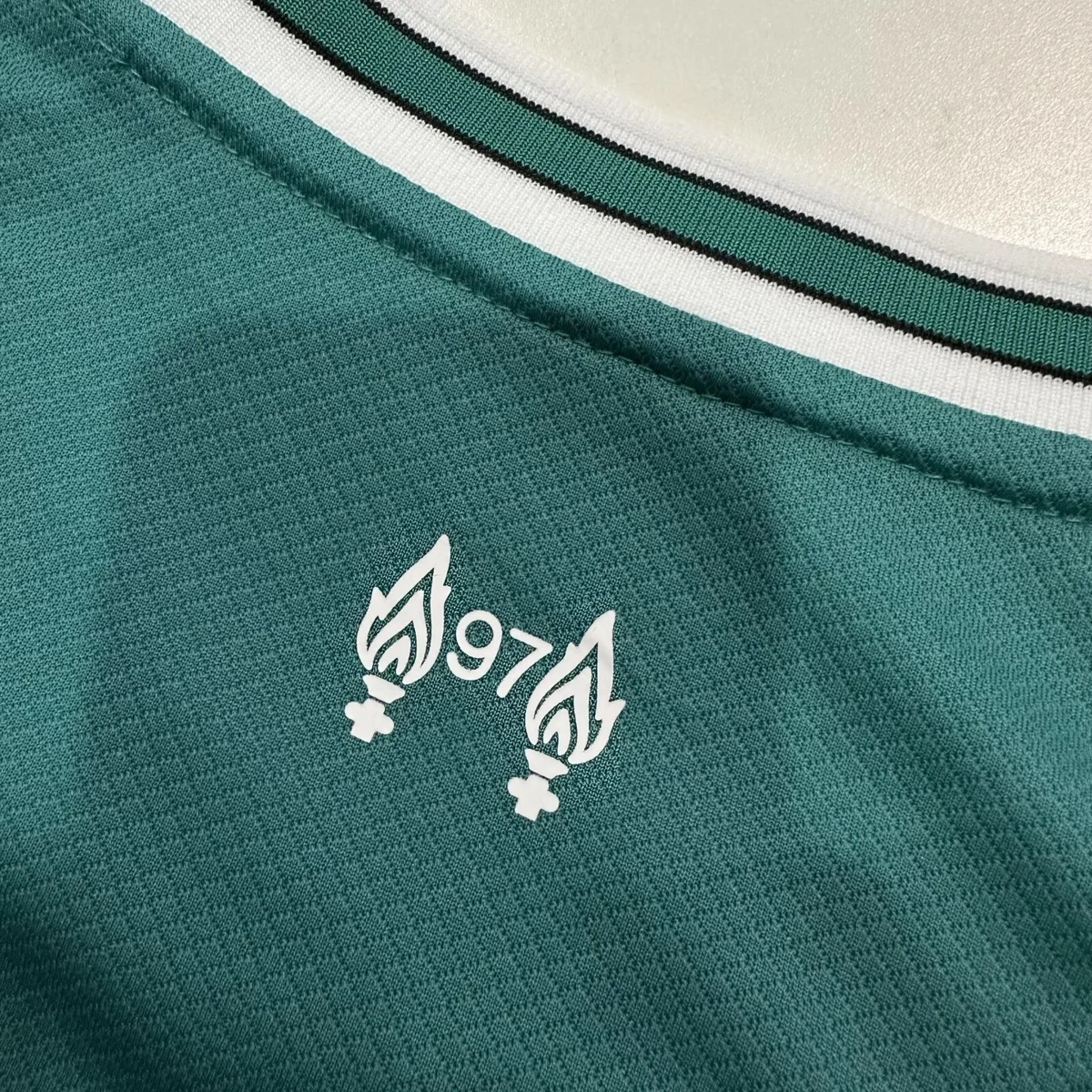 Camisa terceira - Liverpool - S a XXL - foto 7