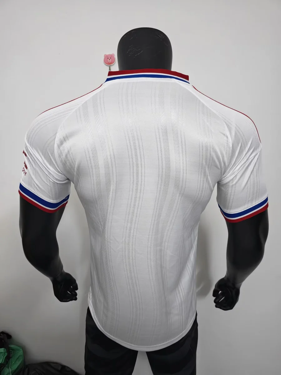 Camisa reserva - Manchester United 2026/27 - versão jogador - S a 2XL - foto 2