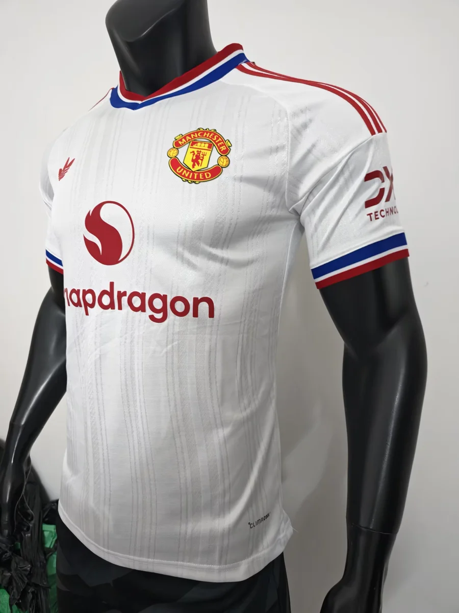 Camisa reserva - Manchester United 2026/27 - versão jogador - S a 2XL - foto 3