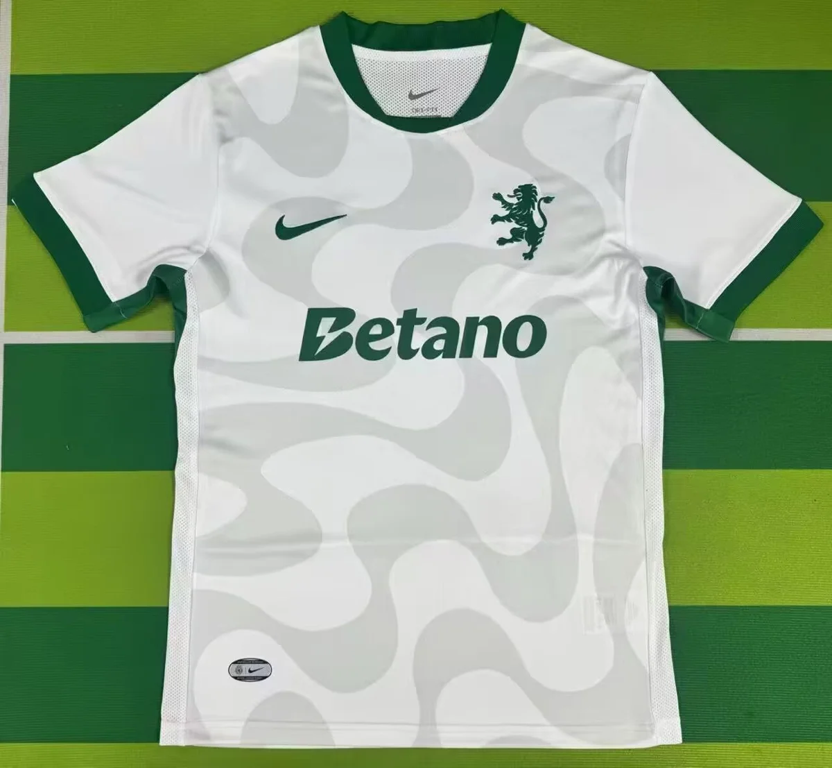 Camisa reserva - Sporting CP - S a 4XL