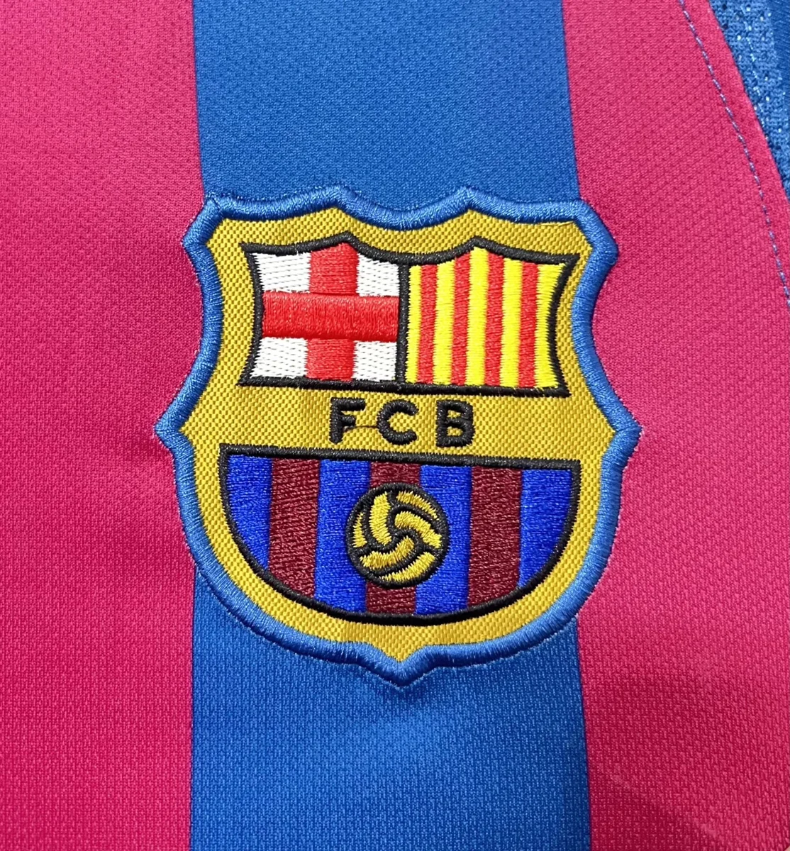 Camisa titular - Barcelona (manga longa) - 05 a 06