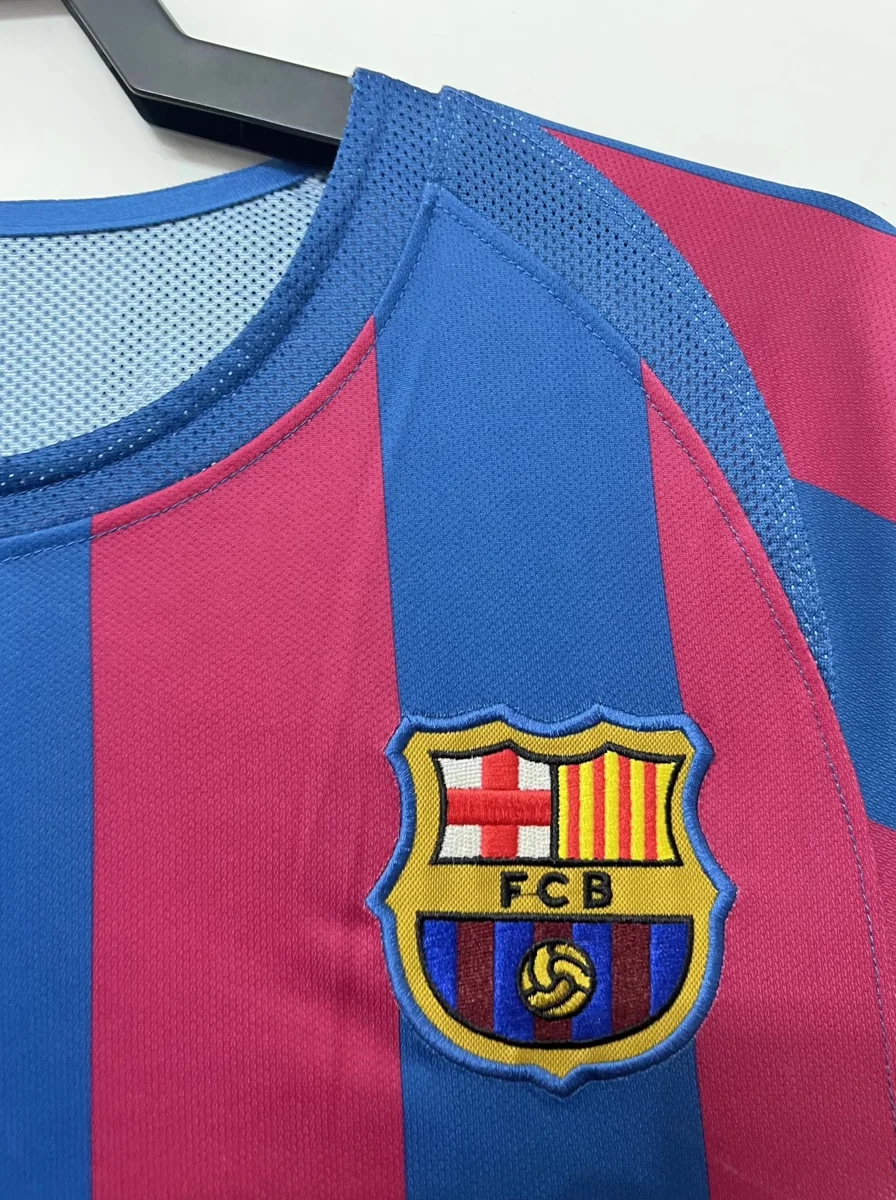 Camisa titular - Barcelona (manga longa) - 05 a 06