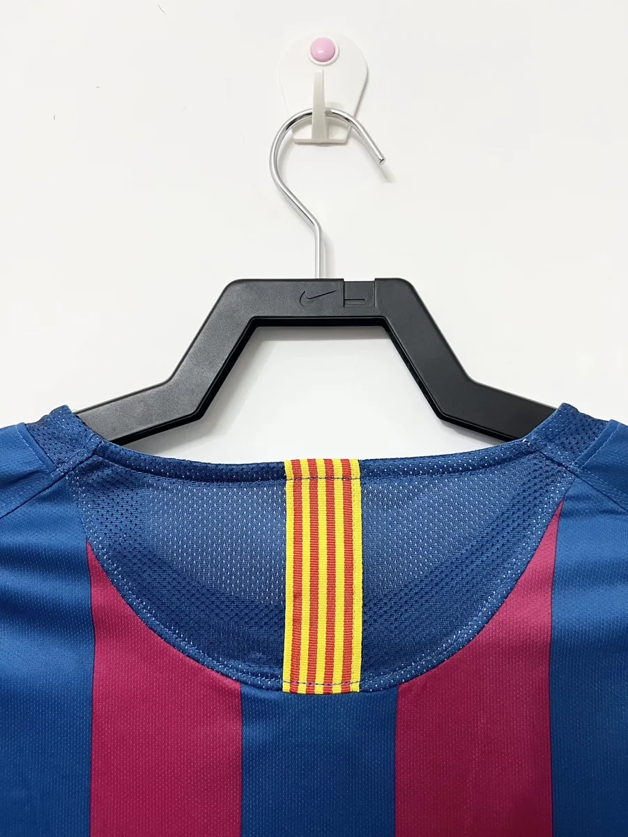 Camisa titular - Barcelona (manga longa) - 05 a 06