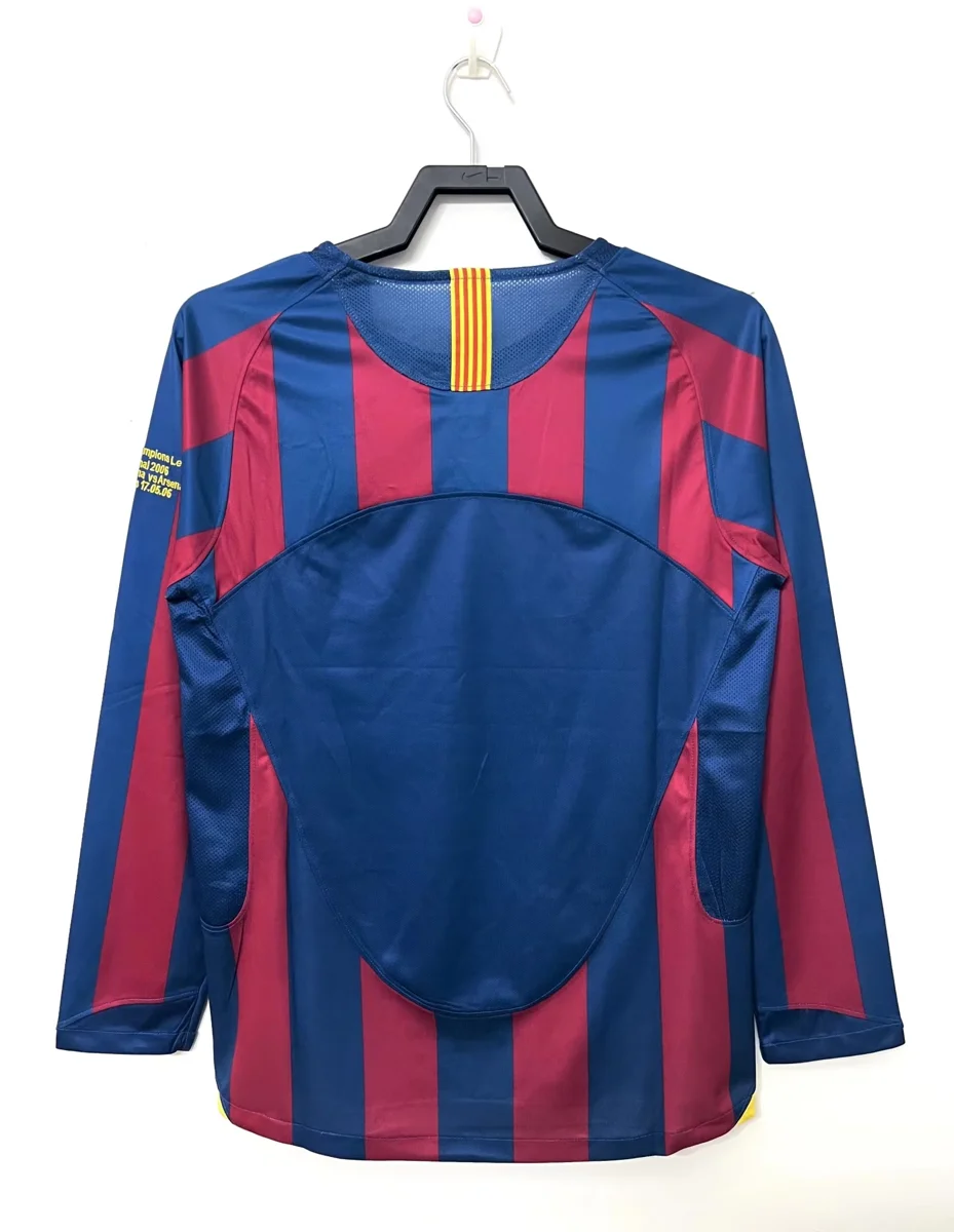 Camisa titular - Barcelona (manga longa) - 05 a 06