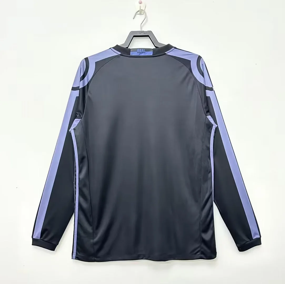 Camisa reserva - Real Madrid (manga longa) - 16 a 17 - foto 12
