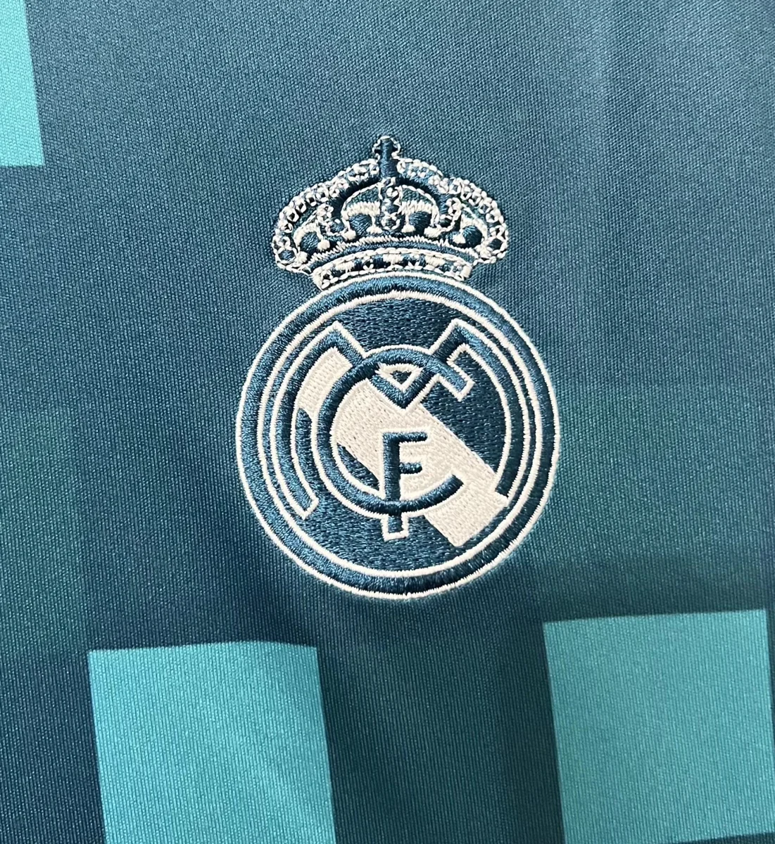 Camisa reserva - Real Madrid - 17 a 18