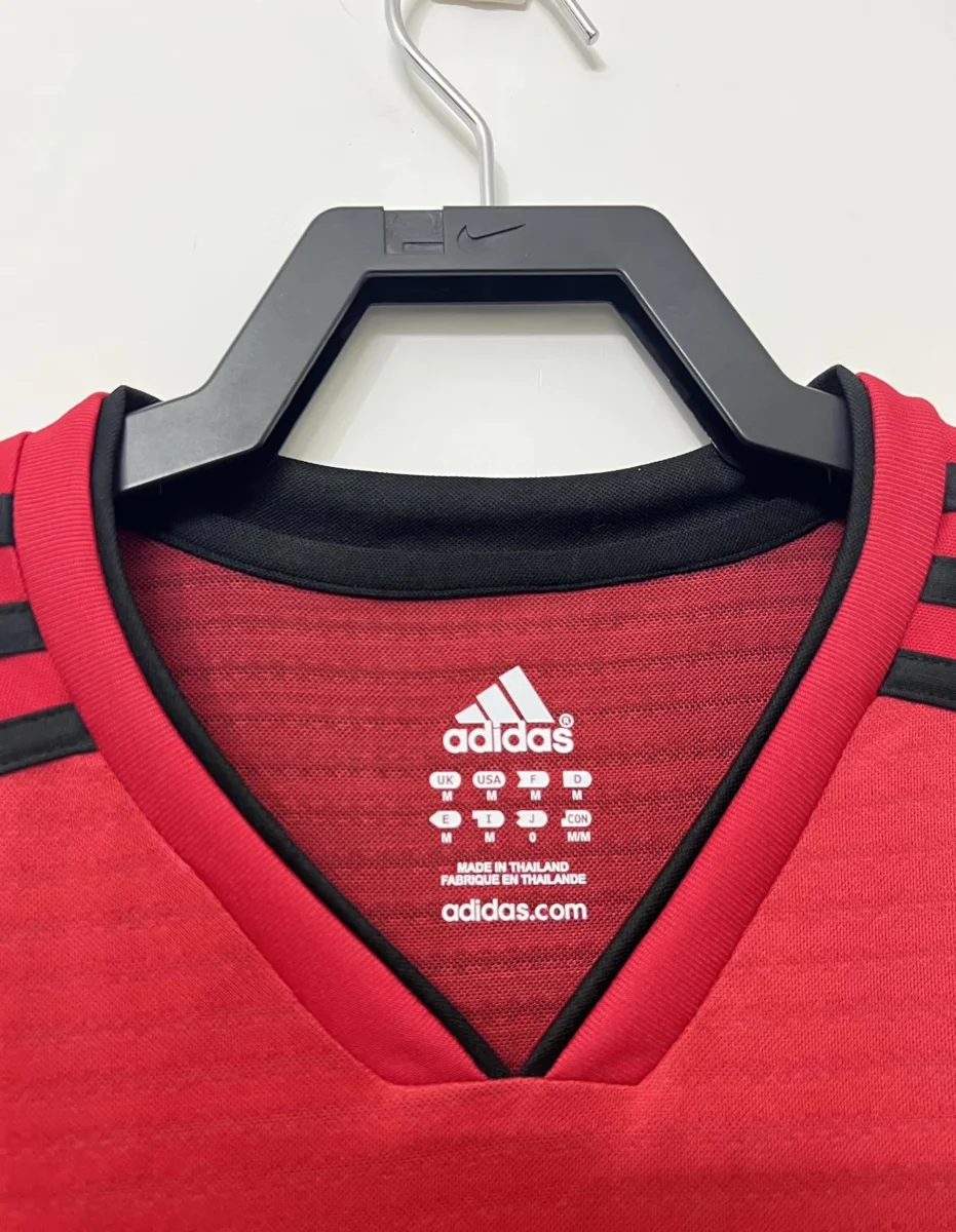 Camisa titular - Manchester United - 18 a 19