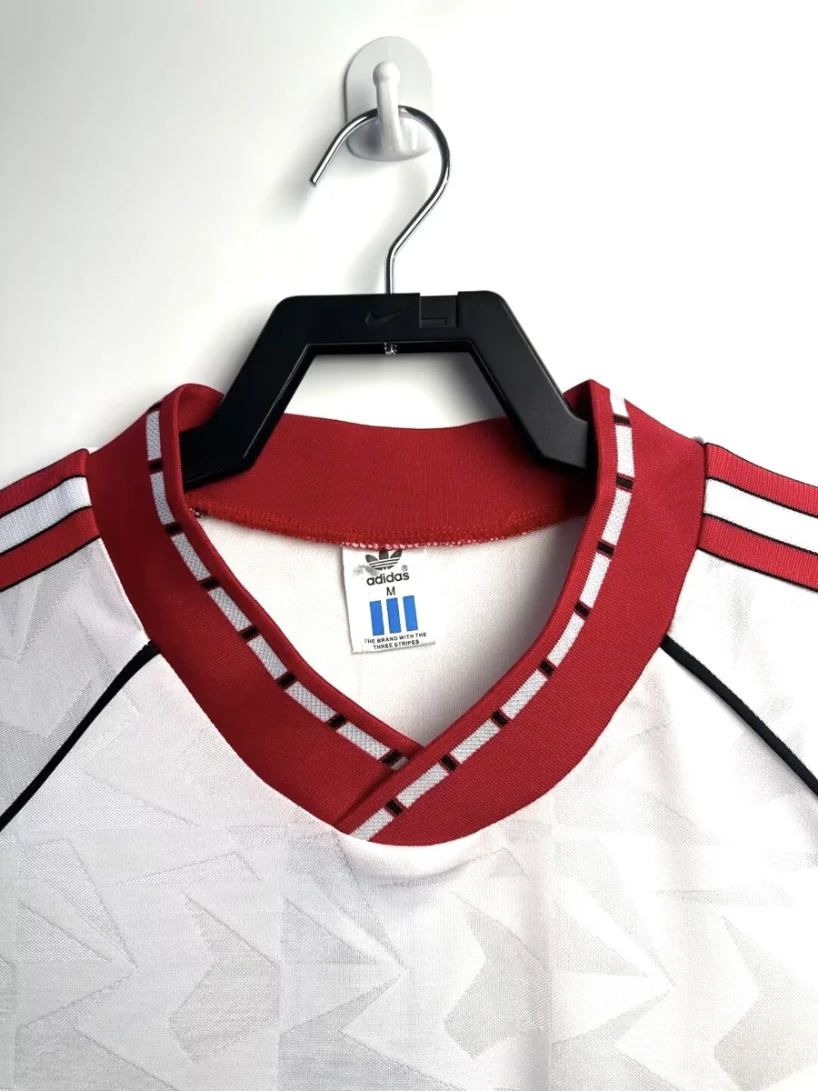 Camisa - Manchester United 1990/01 (edição especial)