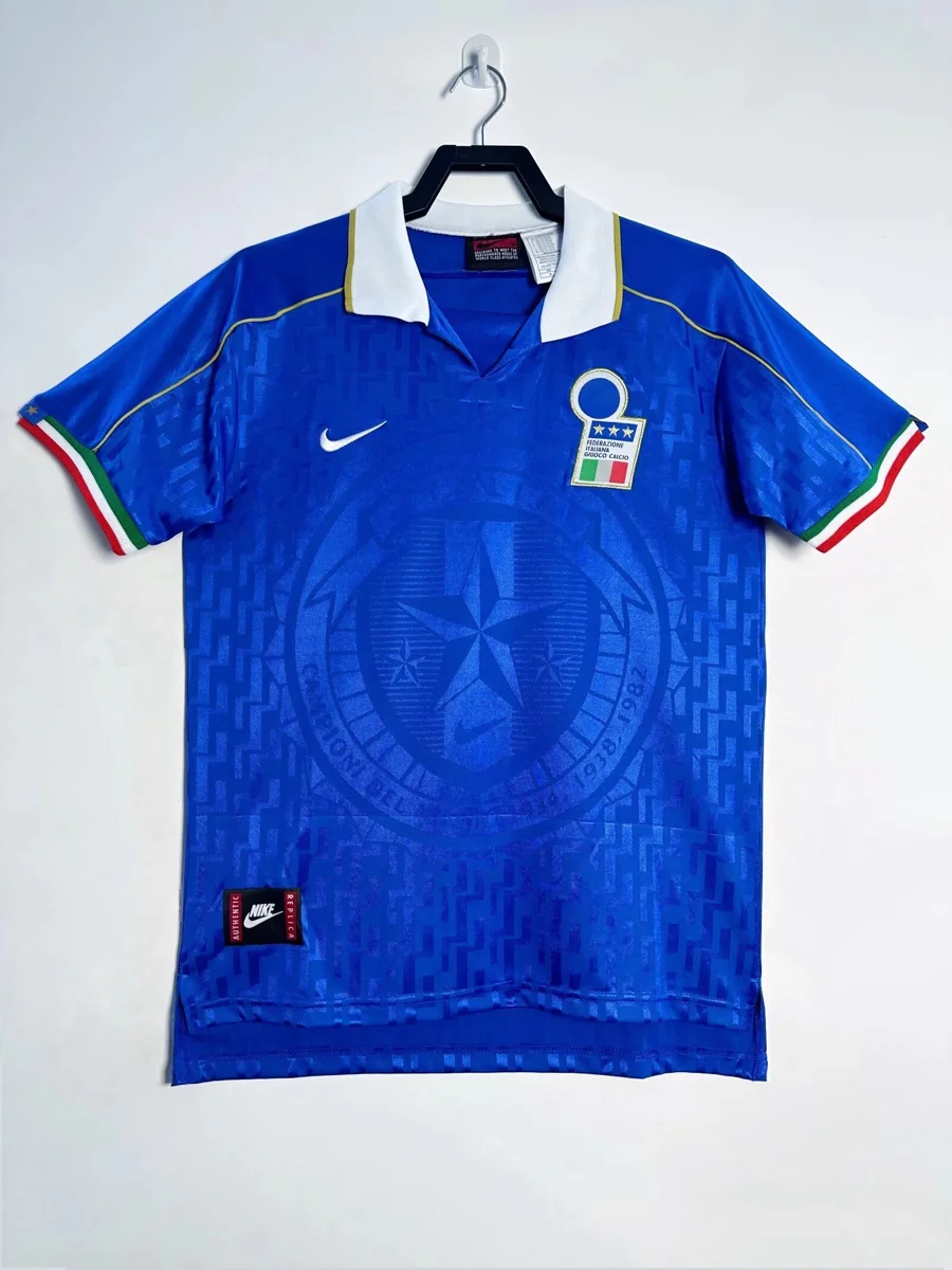 Camisa titular - Itália 1995