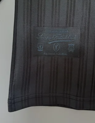 Camisa - Liverpool 1995/96 (edição especial, manga longa)