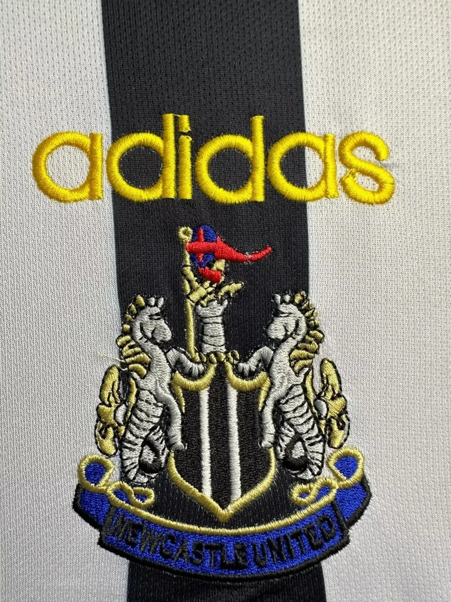 Camisa titular - Newcastle 1997/99 (manga longa)