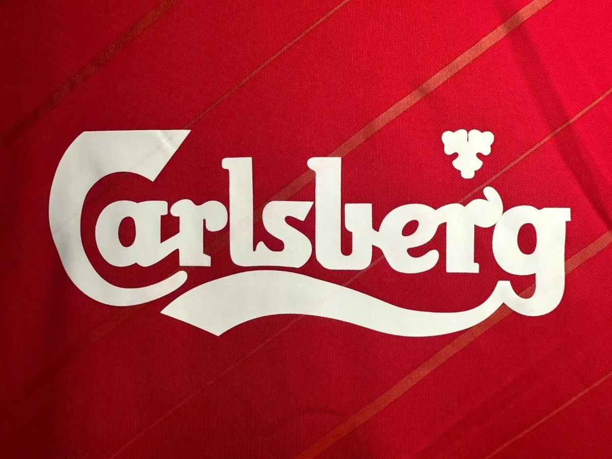 Camisa titular - Liverpool 2005/06