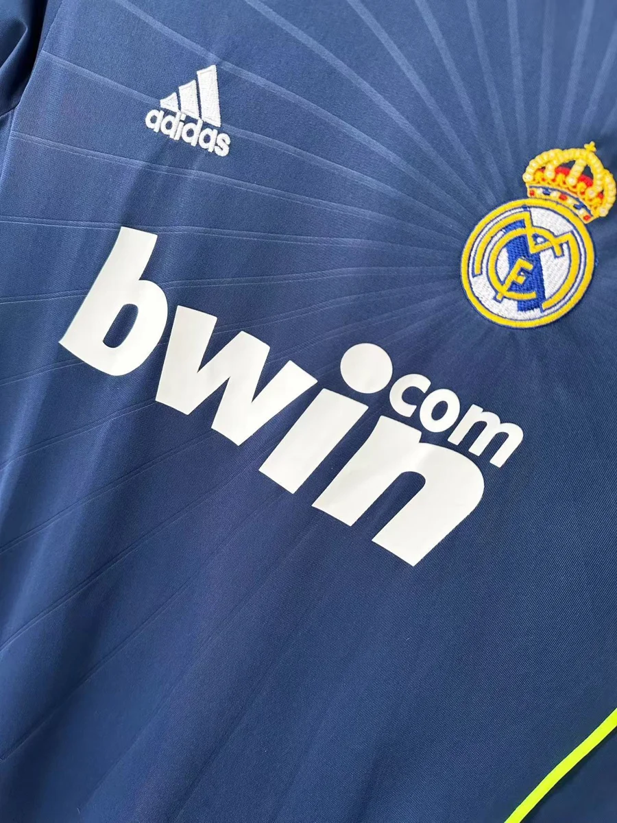 Camisa reserva - Real Madrid 2010/11