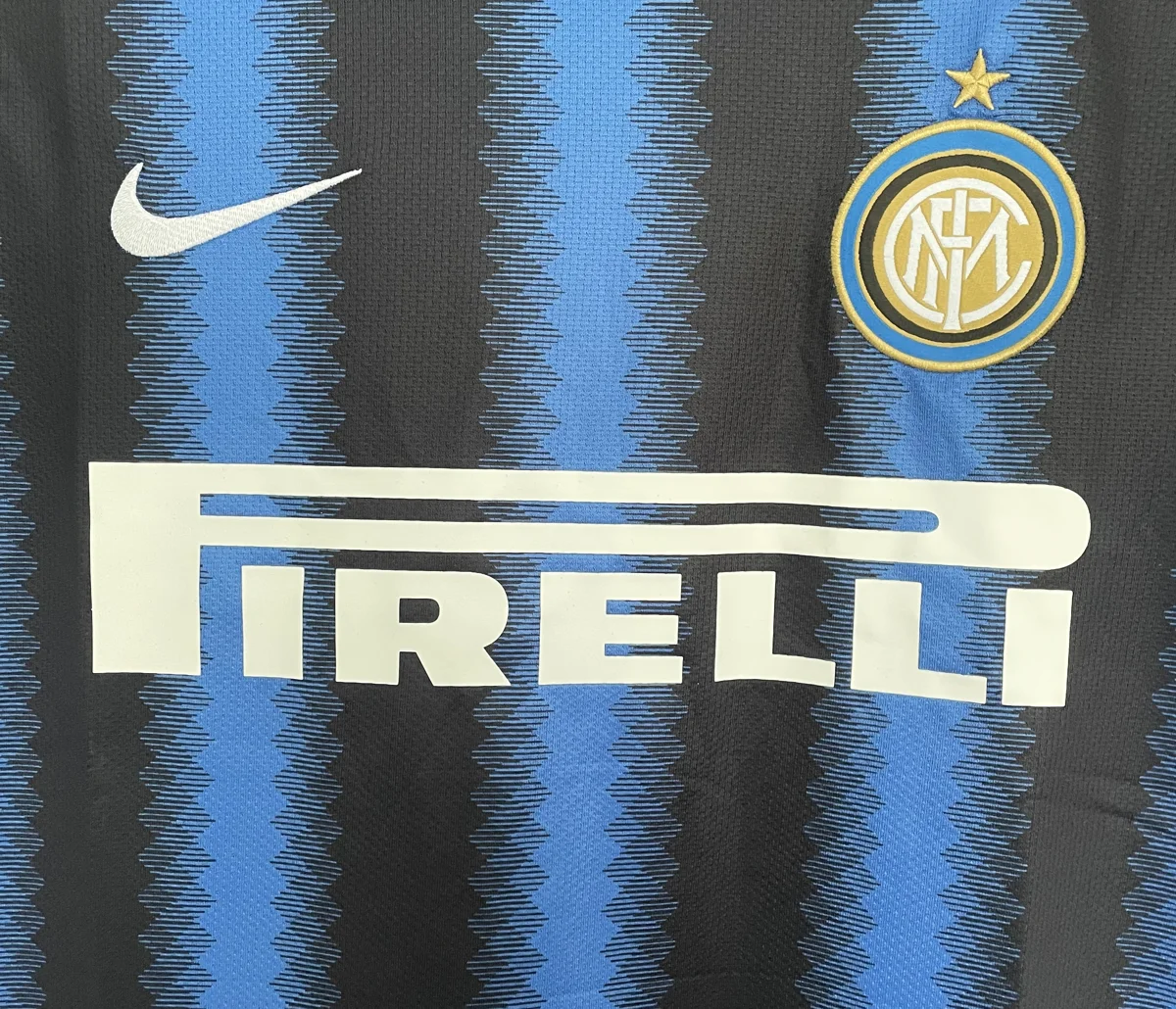Camisa titular - Inter de Milão 2010/11