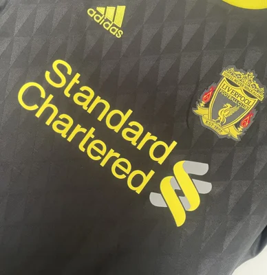 Camisa reserva - Liverpool 2010/11
