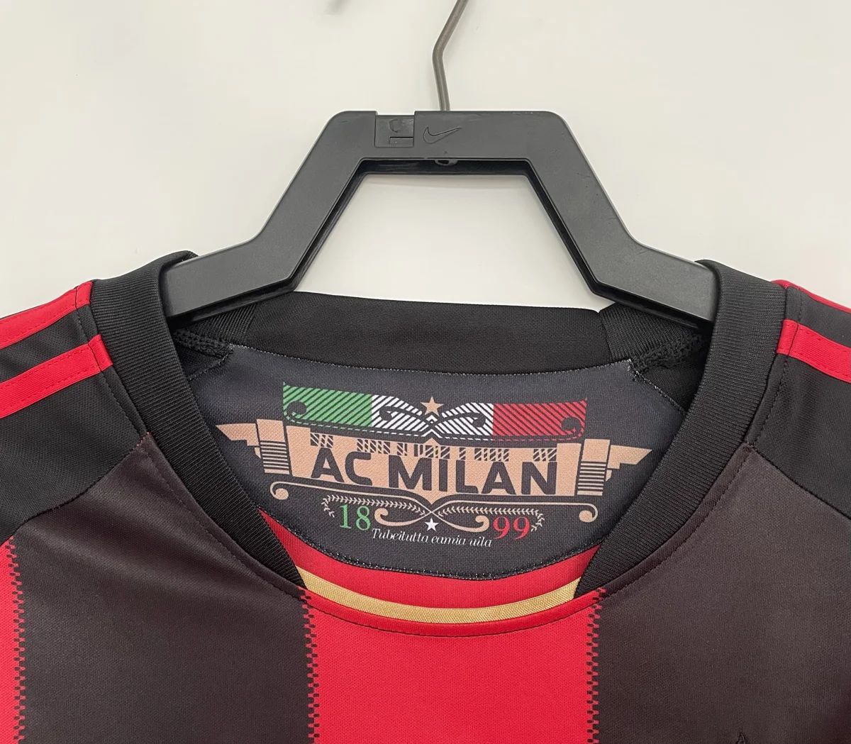 Camisa titular - AC Milan 2010/11