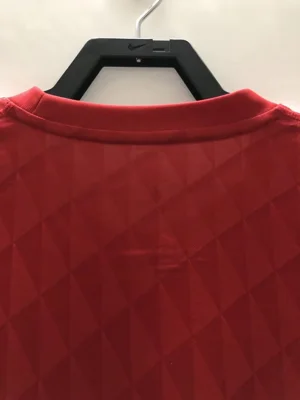 Camisa titular - Liverpool 2010