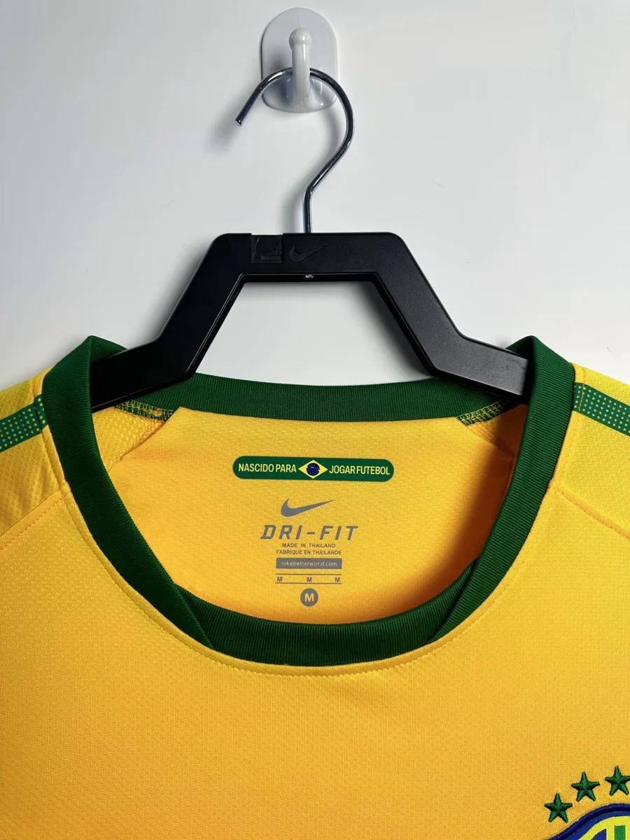 Camisa titular - Brasil 2010