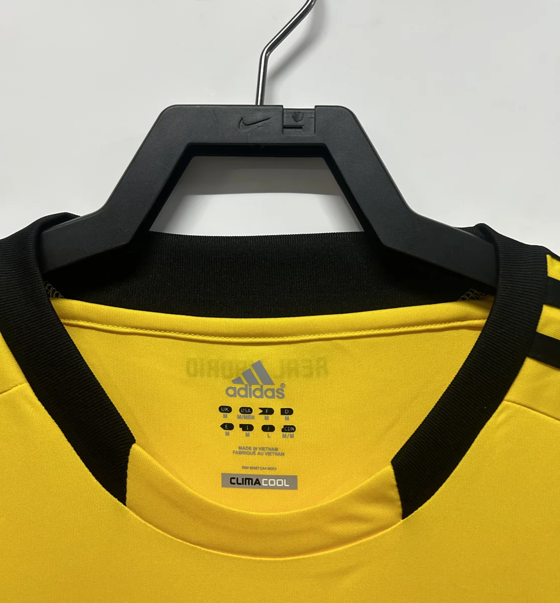 Camisa de goleiro - Real Madrid 2011/12