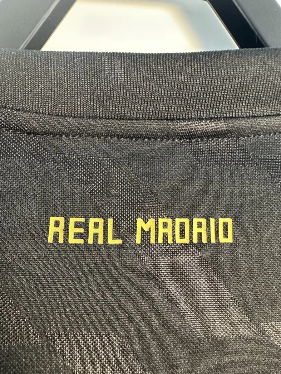 Camisa reserva - Real Madrid 2011/12 (manga longa)