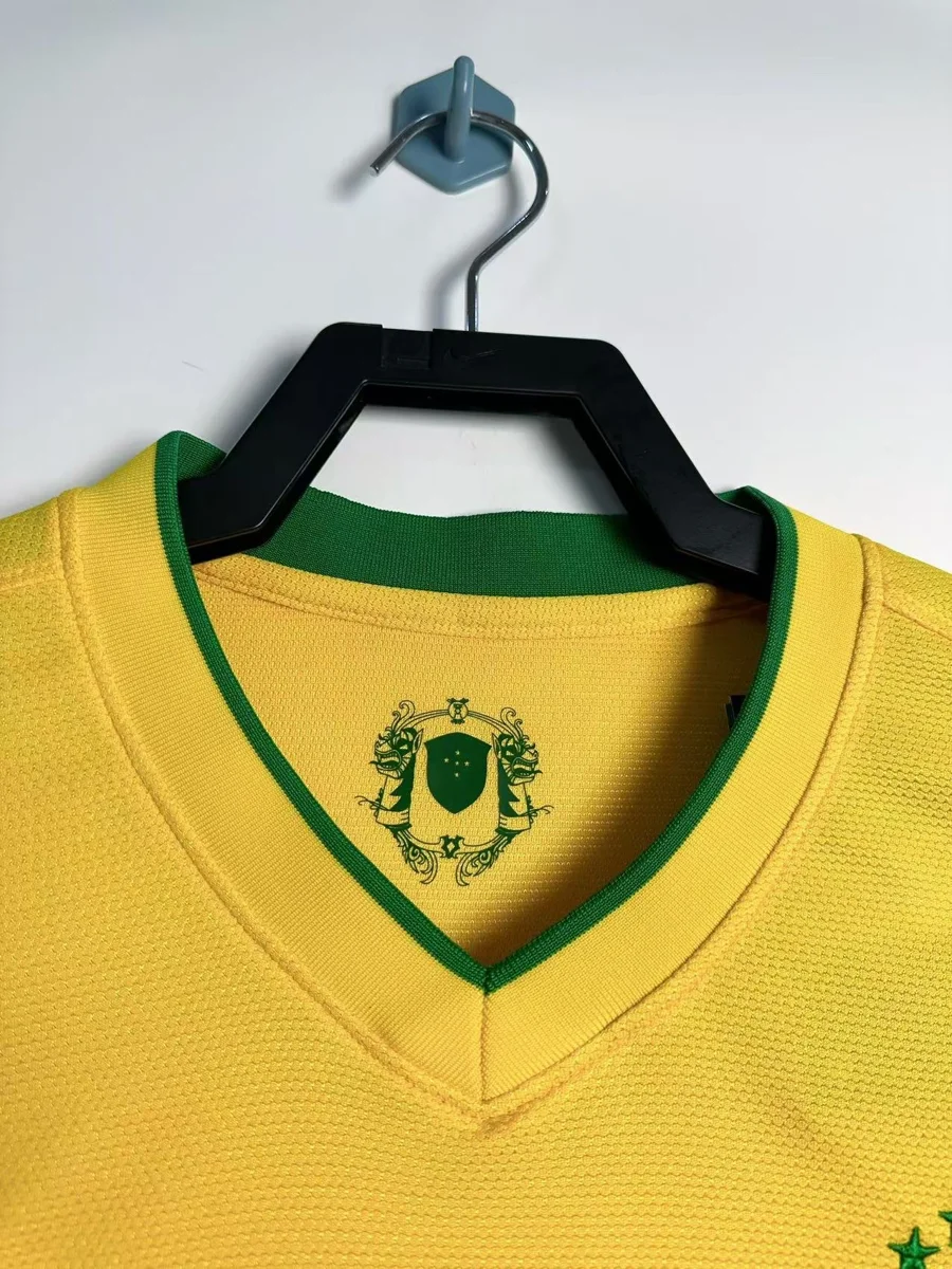 Camisa titular - Brasil 2012/13