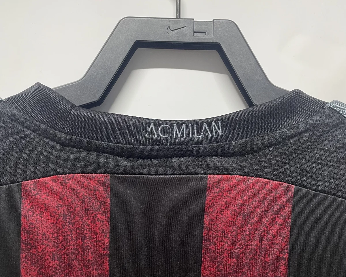Camisa titular - AC Milan 2015/16