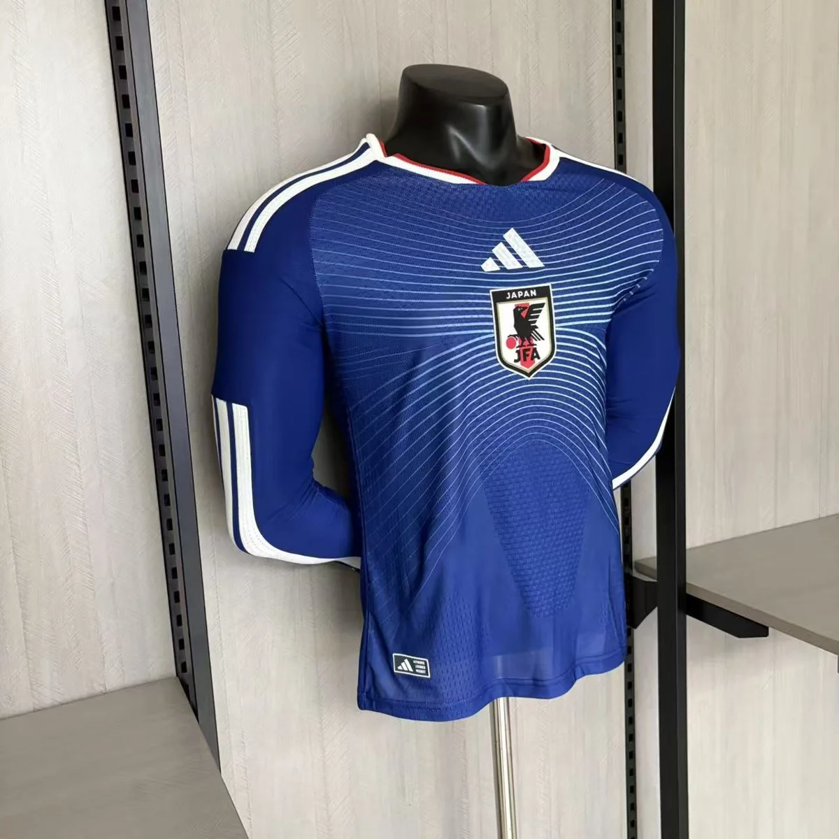 Camisa titular - Japão 2026 (manga longa) - versão jogador - foto 11