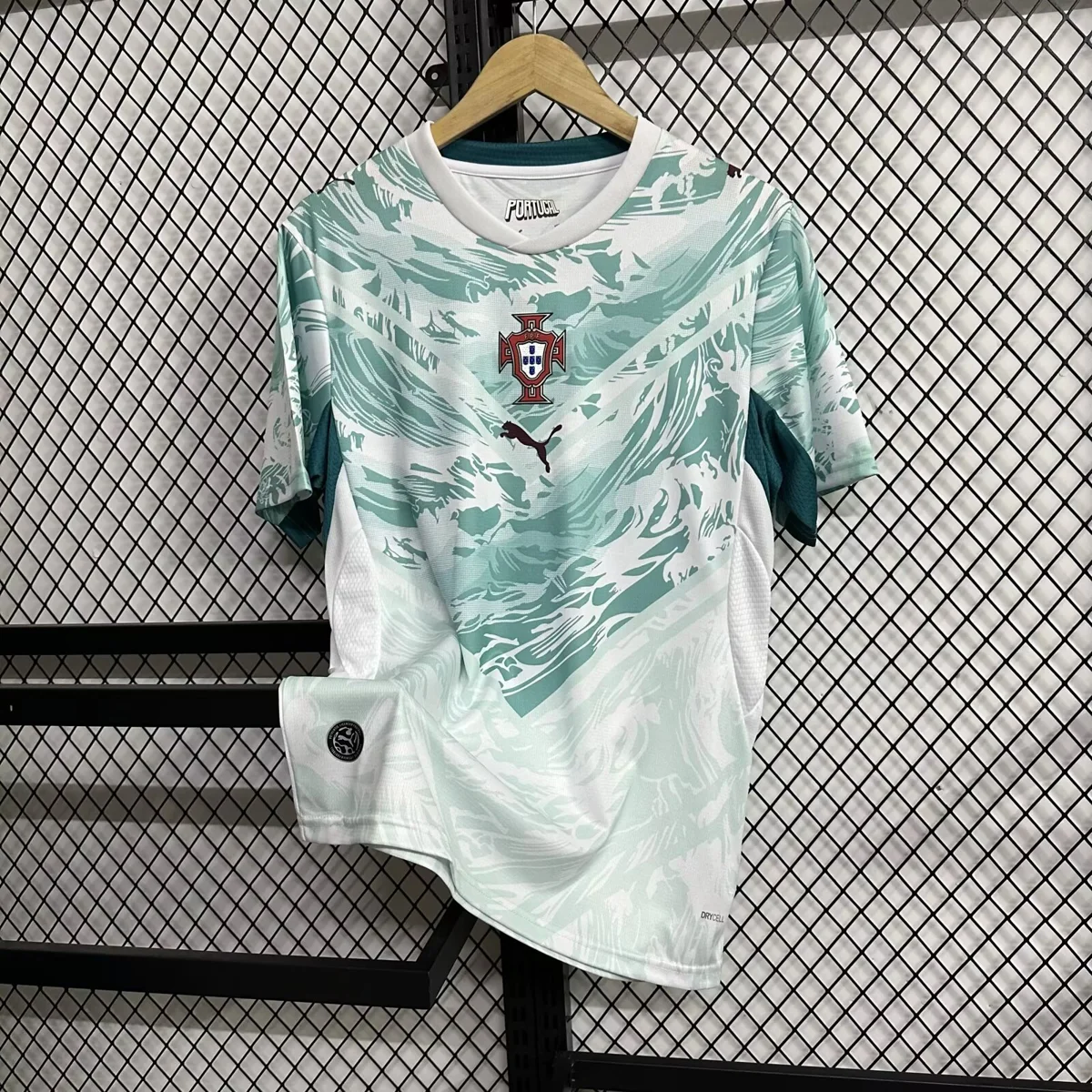 Camisa reserva - Portugal 2026 - foto 3